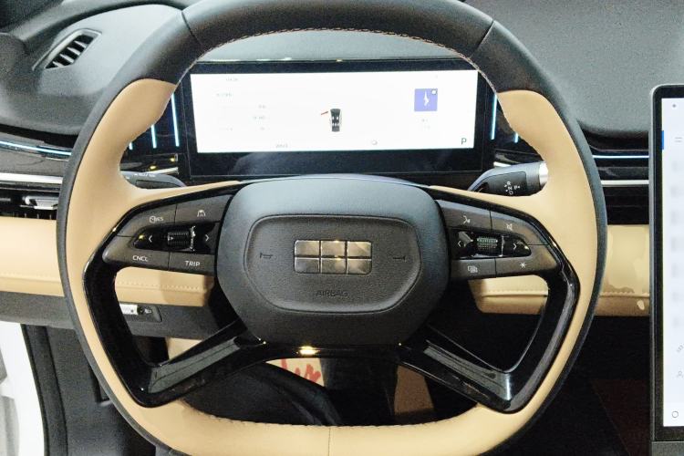 Used Geely Galaxy L6 2023 125km Starship
