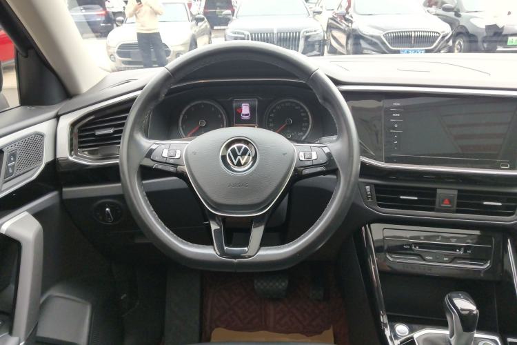 Used Volkswagen Tayron 2020 330TSI Two-Wheel Drive Luxury Smart Connectivity Version