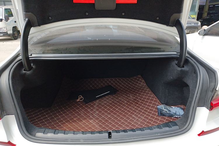 Used BMW 3 Series 2021 Second Facelift 320Li M Sport Package Trunk