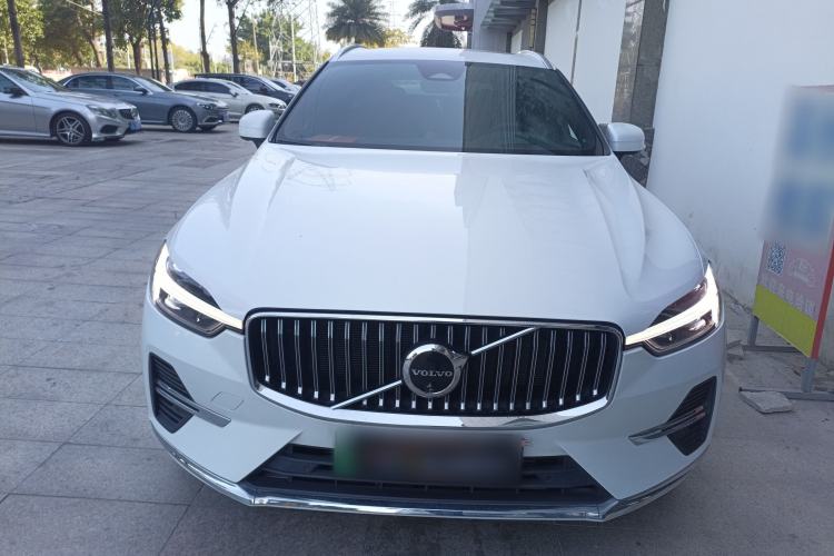 Used Volvo XC60 New Energy 2025 Plug-in Hybrid Long-Range All-Wheel Drive Smart Luxury Edition
