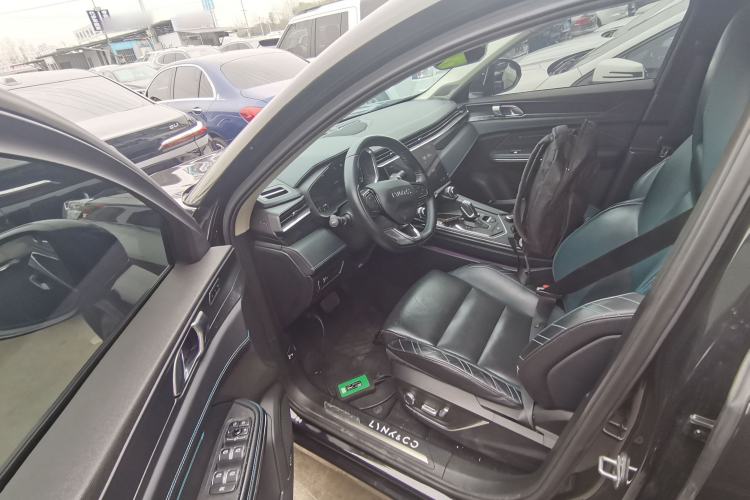 Used Lynk & Co 05 2020 2.0TD Two-Wheel Drive Shine Halo
