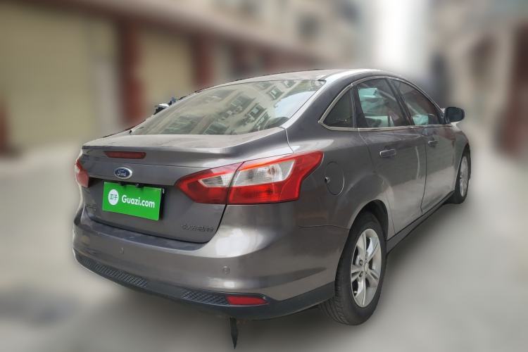 Used Ford Focus 2012 Sedan 1.6L Manual Fashion Edition
