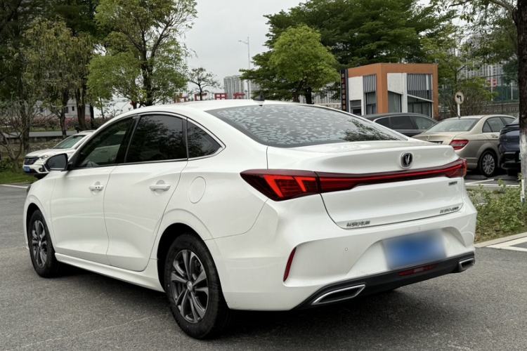 Used CHANGAN Eado 2023 Changan Edition PLUS Blue Whale NE 1.4T GDI DCT Prestige Version Exterior 5