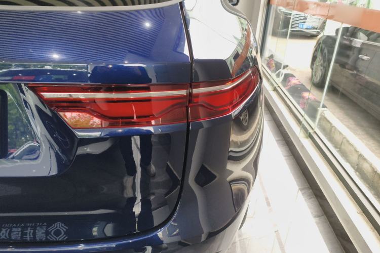 Used Jaguar F-PACE 2024 P250 R-Dynamic HSE
