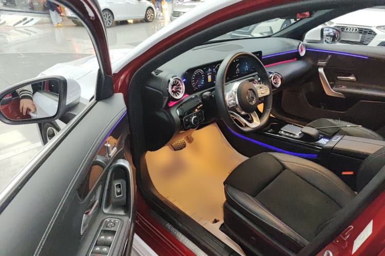 Used Mercedes-Benz A-Class 2022 Revised Version A 200 L Sport Sedan Fashionable Style