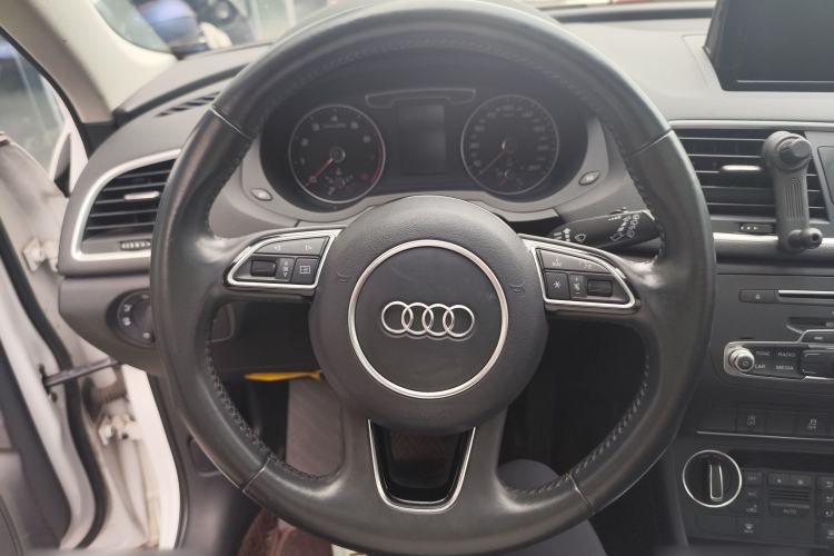 Used Audi Q3 2018 30th Anniversary Edition 30 TFSI Fashion Model Interior 3