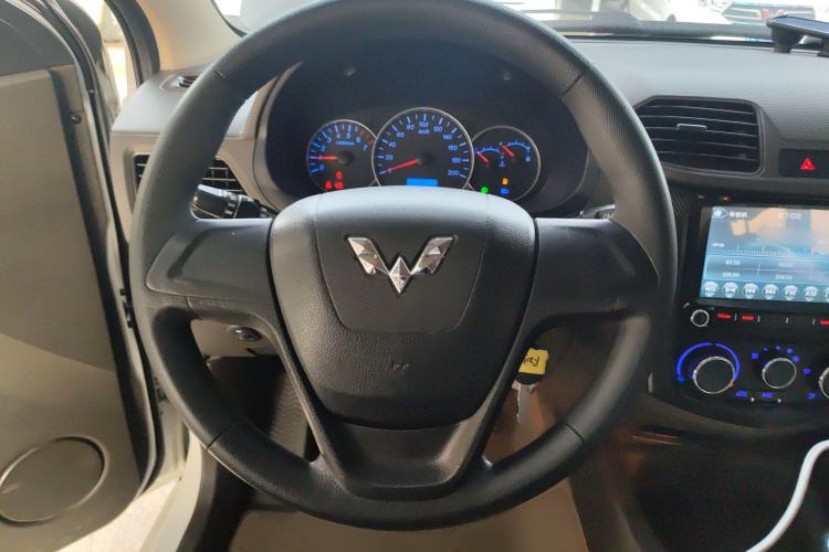 Used Wuling Hongguang 2014 1.5L S Standard Version
