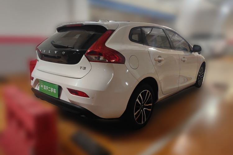 Used Volvo V40 2017 T3 Zhiyi Edition