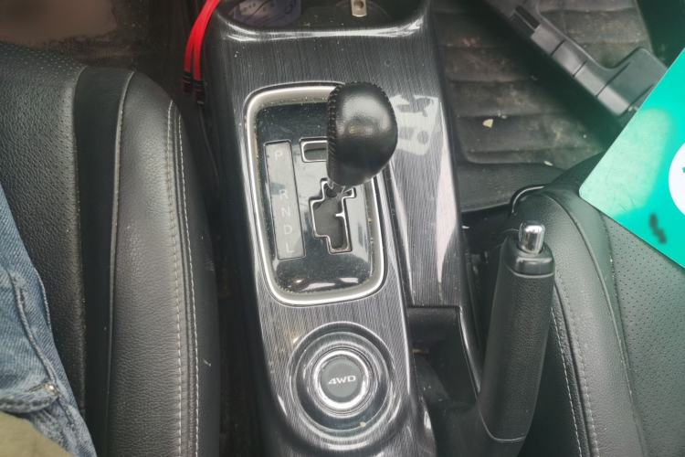 Used Mitsubishi Outlander 2016 2.4L 4x4 Luxury Edition 7-Seater
