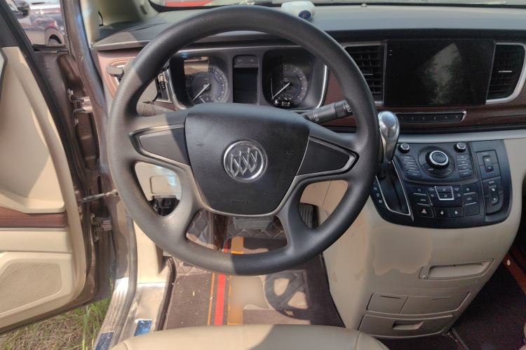 Used Buick GL8 2014 2.4L CT Luxury Business Comfort Edition Steering Wheel