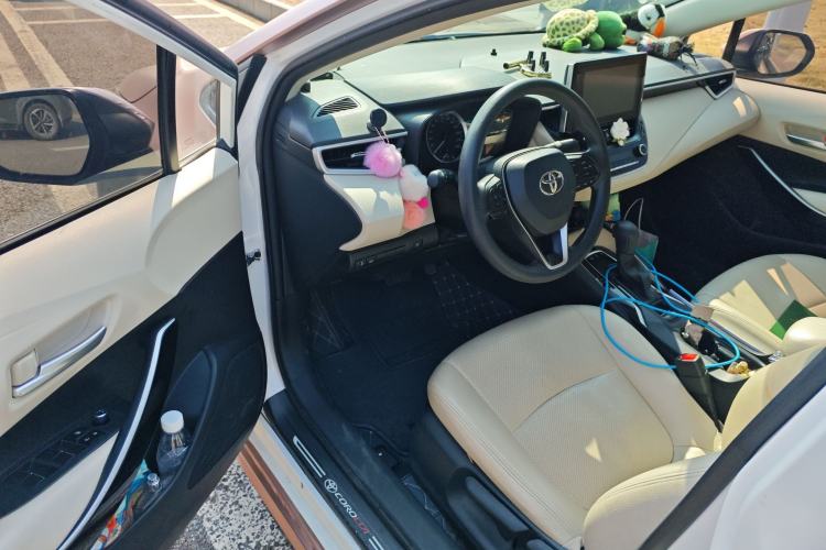 Used Toyota Corolla 2021 Dual-Motor 1.8L E-CVT Elite Edition Driver Seat