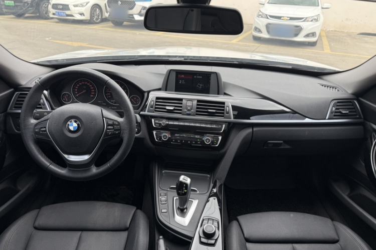 Used BMW 3 Series GT 2018 320i Sport Edition
