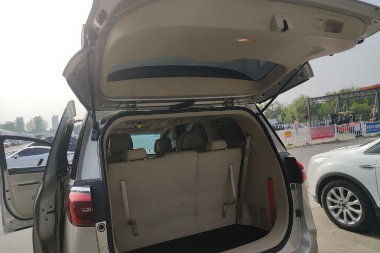 Used Buick GL8 2023 ES Lu Zun Deluxe Model Trunk