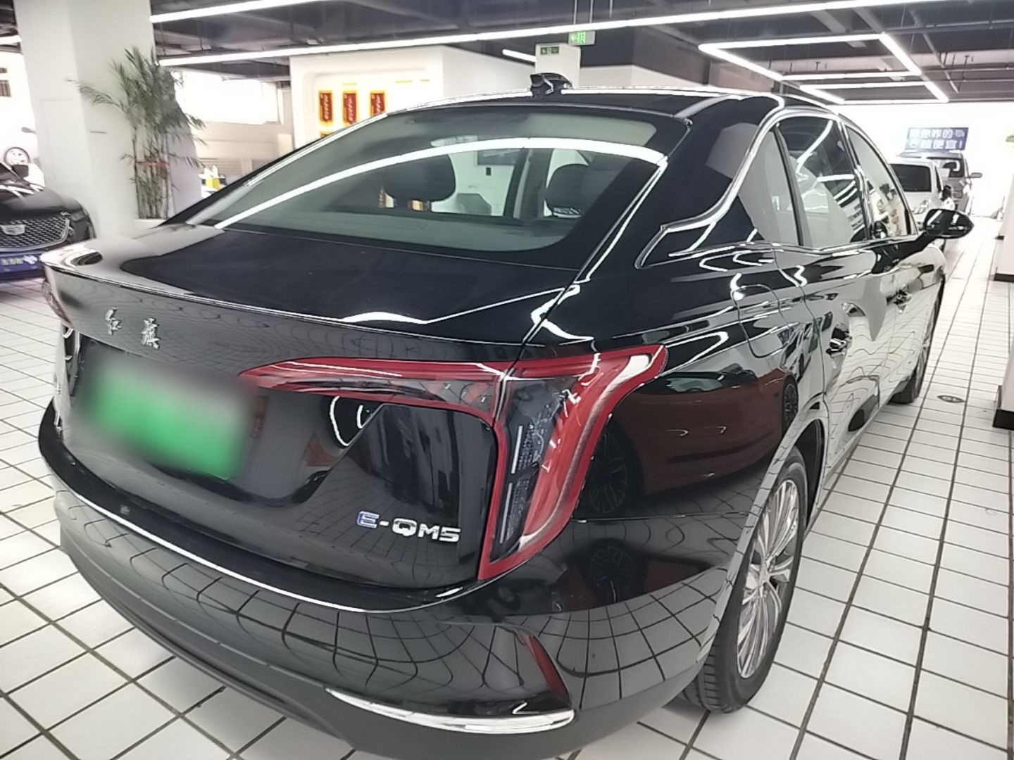 Hongqi E-QM5 2024 500km Range Edition — снимка 6