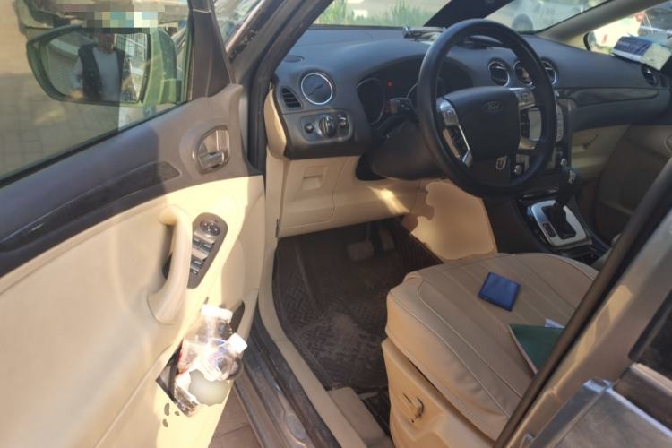 Used Ford S-MAX 2008 2.3L 7-Seater Luxury Version
