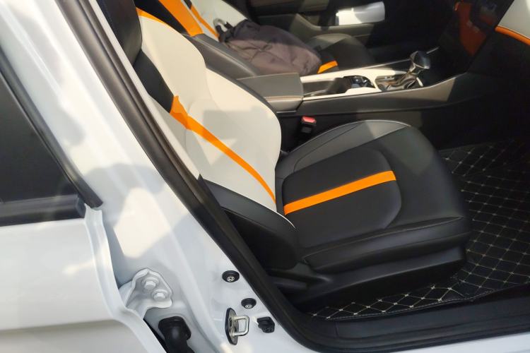 Used Dongfeng Aeolus Yixuan 2023 Mach Edition 1.5L Automatic Chasing Shadow Version Right Front Seat