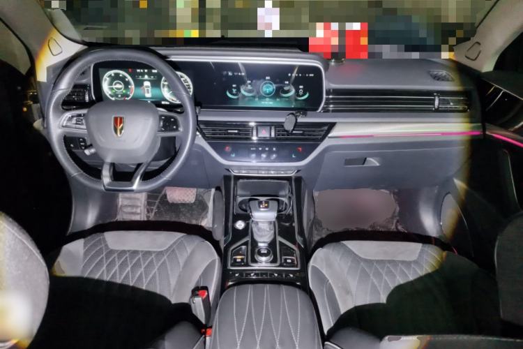 Used Hongqi HS5 2022 Revised Version 2.0T Smart Connect Flagship Edition Center Console