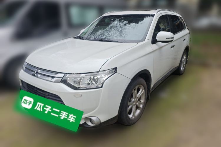 Used Mitsubishi Outlander 2014 2.4L 4x4 Deluxe Value Edition 5 Seats