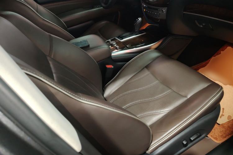 Used Infiniti QX60 2016 2.5 S/C Hybrid Two-Wheel-Drive Excellence Edition China V Standard
