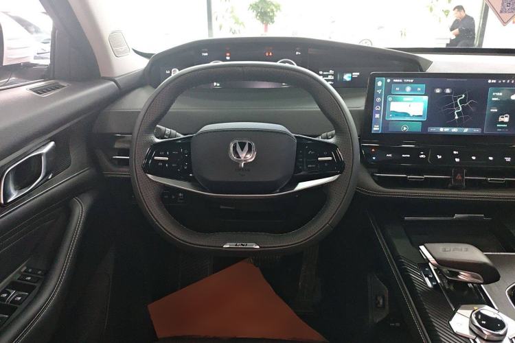 Used CHANGAN UNI-K iDD 2023 Zhidian iDD 1.5T 135km Smart & Fun Model Steering Wheel