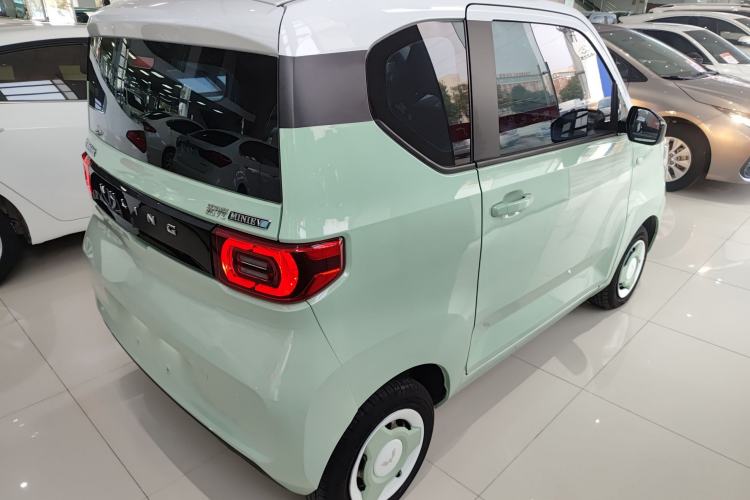 Used Wuling Hongguang MINIEV 2022 Macaron Premium Model – Lithium Iron Phosphate

