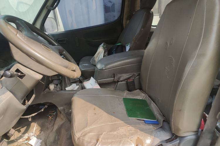 Used Jinbei Hiace 2011 2.0L 5th Generation Kuaiyunwang Comfort Type K 4G19 Left Front Seat