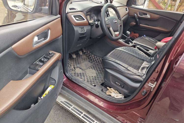 Used SWM X7 2016 1.5T Manual Prestige Version 7 Seats
