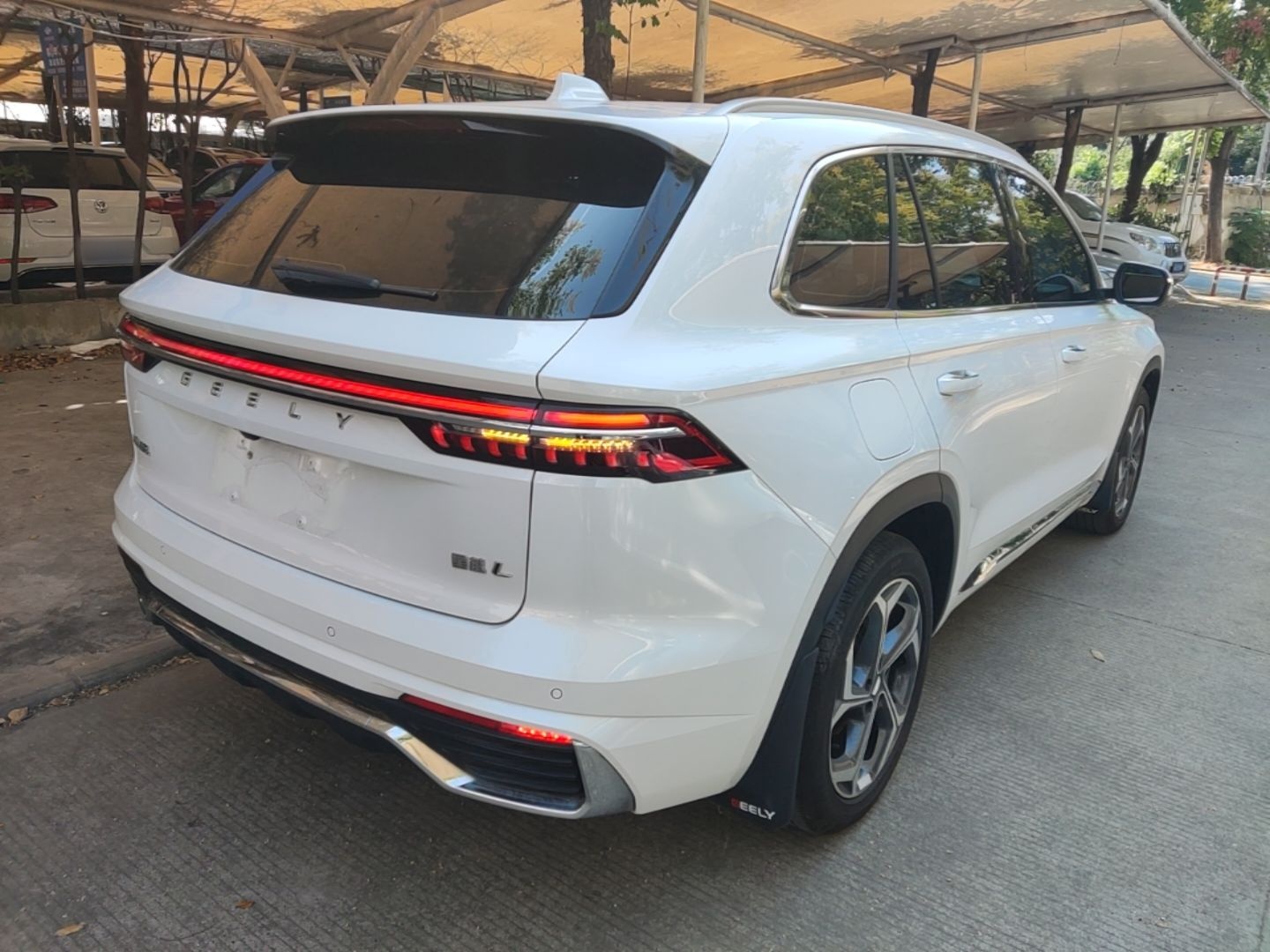 Geely Auto Monjaro L 2021 2.0TD DCT EVO Two-Wheel Drive Prestige Version — снимка 6