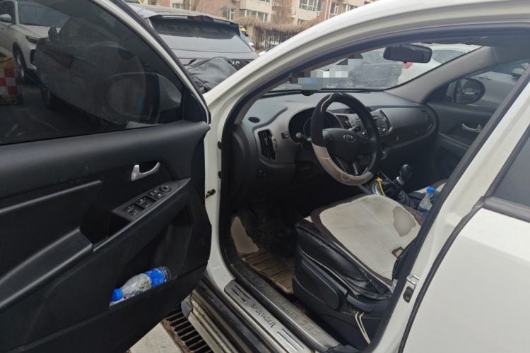 Used Kia Sportage R 2015 2.0L Manual Two-Wheel Drive GL Model