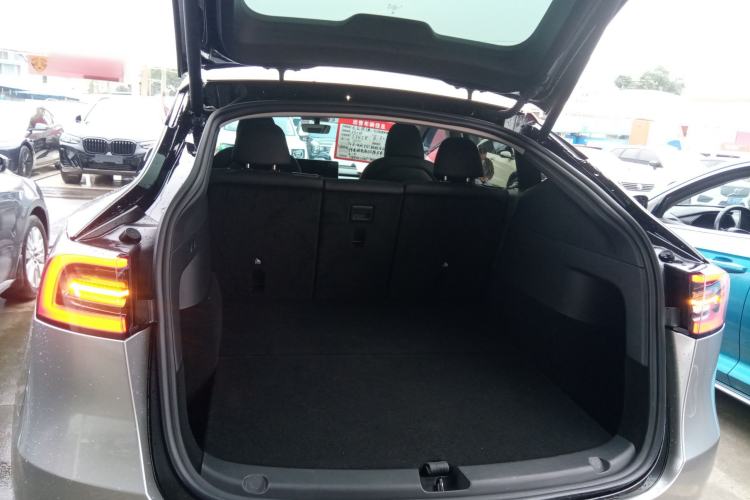 Used Tesla Model Y 2023 Rear-Wheel-Drive Version