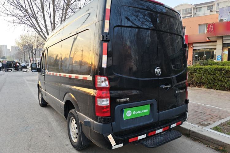 Used Foton Toano 2023 2.0T Manual Jixiang Van Long Wheelbase Mid-Height Rear Single Tire 3-Seater