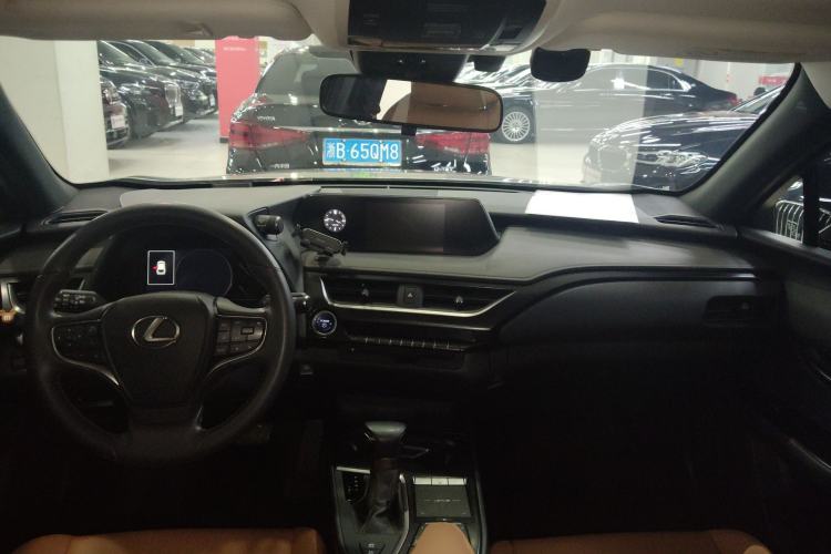 Used Lexus UX 2020 260h Explore & Adventure Edition
