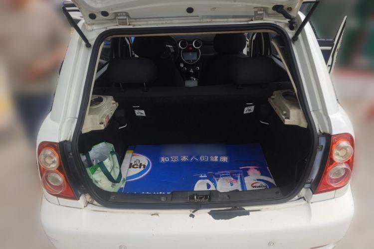 Used Lifan Auto 330 2014 1.3L Manual Comfort Version Trunk