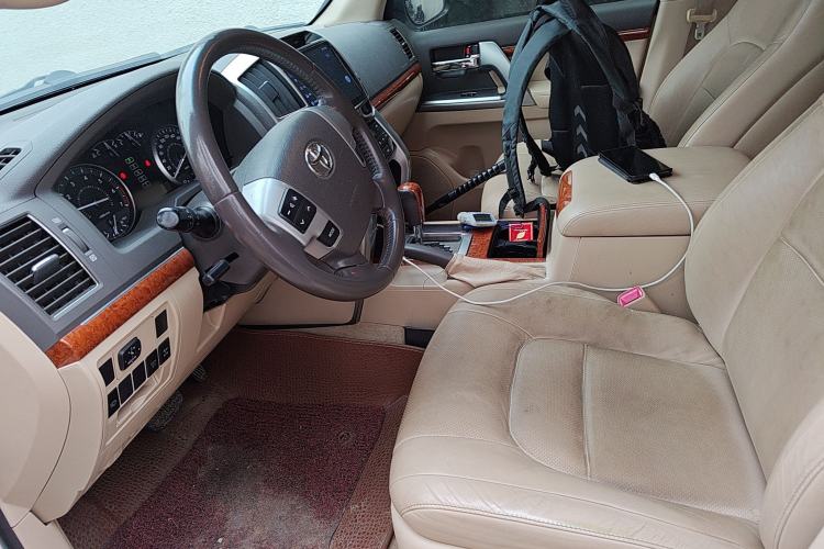 Used Toyota Land Cruiser 2012 4.0L Automatic VX Left Front Seat