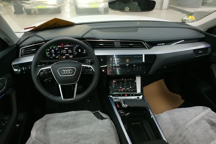 Used Audi e-tron 2021 50 quattro Luxury Edition
