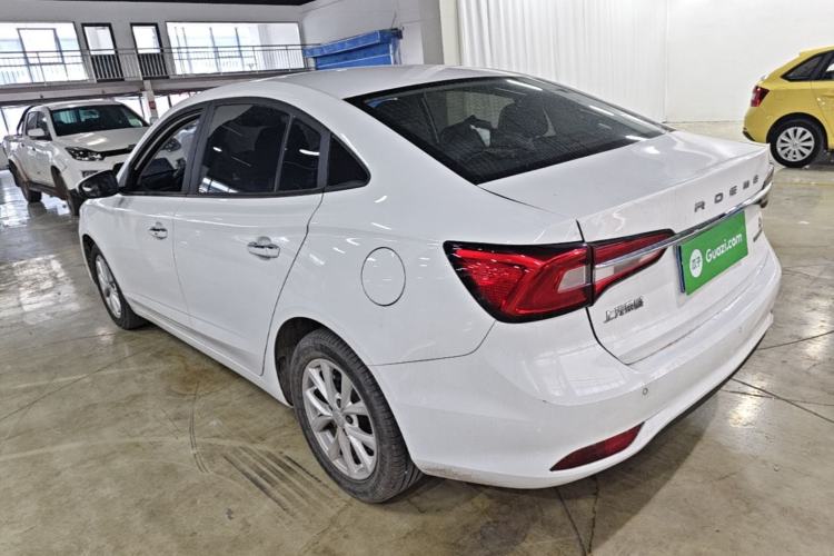 Used Roewe i5 2020 1.5L Manual 4G Connect Luxury Edition

