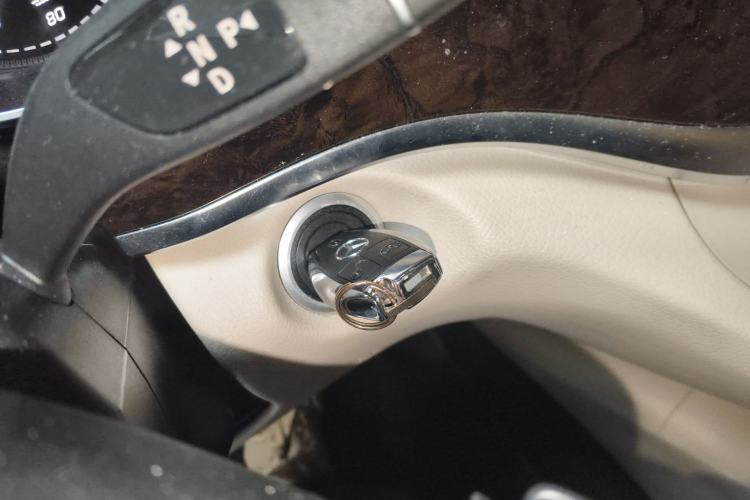 Used Mercedes-Benz V-Class 2018 V 260 L Prestige Extended Version China VI Interior 1