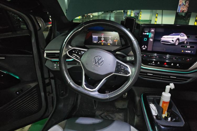 Used Volkswagen ID.4 CROZZ 2021 Long-Range PRO Two-Wheel Drive Version Steering Wheel