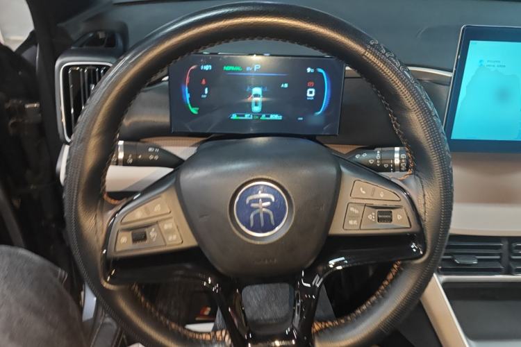 Used BYD Song Pro New Energy 2024 HONOR Edition DM-i 71KM Navigation Model
