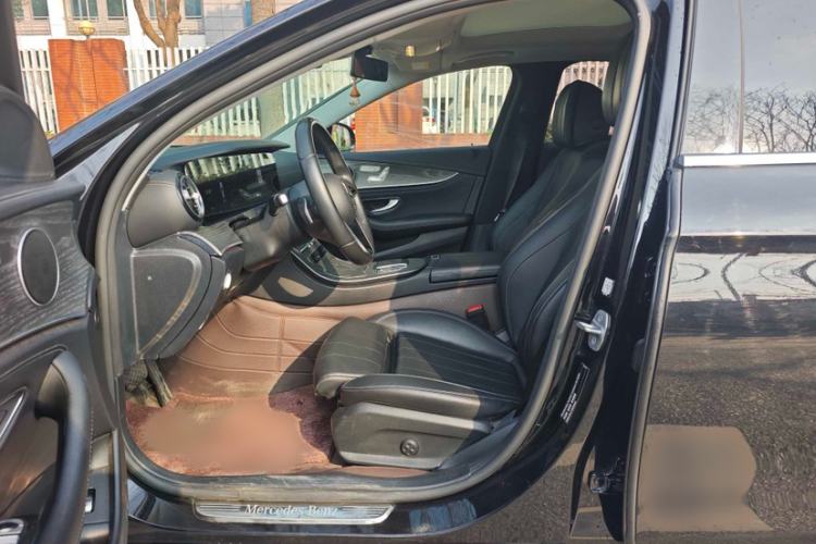 Used Mercedes-Benz E-Class 2022 Second Facelift E 300 L Fashion Edition