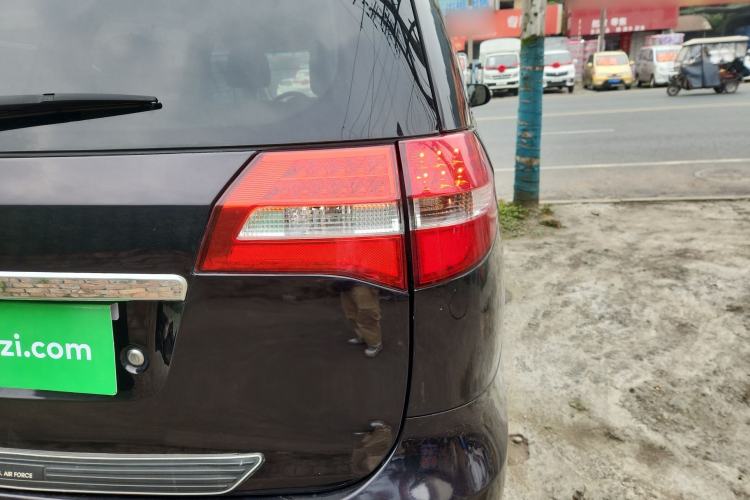 Used BYD M6 2013 2.4L Automatic Luxury Model
