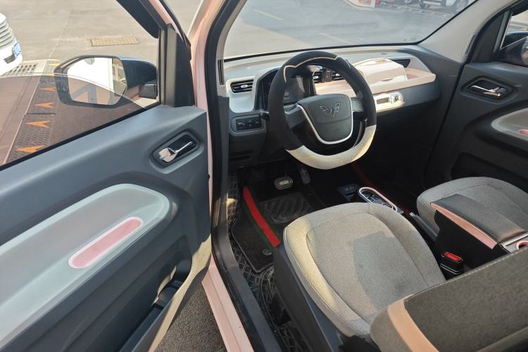 Used Wuling Hongguang MINIEV 2022 Macaron Fashion Edition Lithium-Nickel-Cobalt-Alpha-oxide Driver Seat