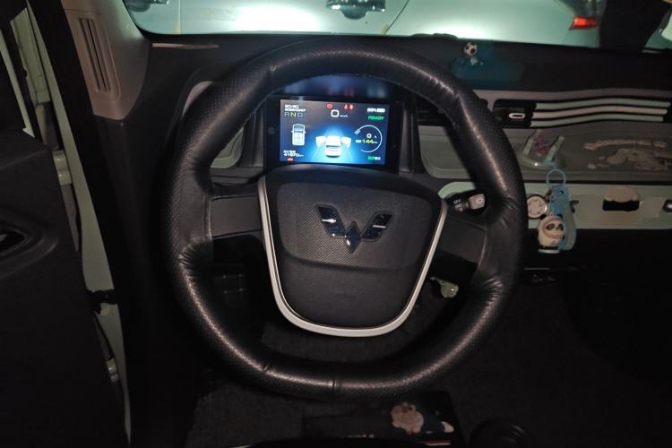 Used Wuling Hongguang MINIEV 2022 Macaron Premium Model – Lithium Ternary Battery Steering Wheel