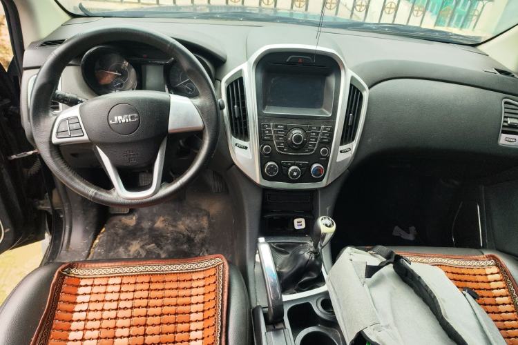 Used JMC Yuhu 7 2016 2.4T Four-Wheel Drive Luxury Edition JX4D24