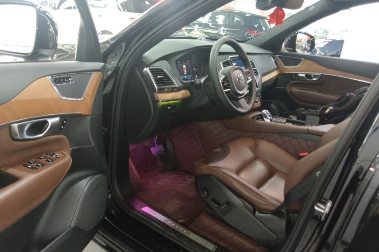 Used Volvo XC90 2024 B5 SmartDrive Luxury Edition 5 Seats