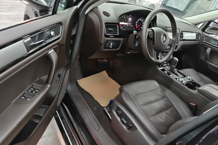 Used Volkswagen Touareg 2018 3.0 TSI Glory Collection Edition