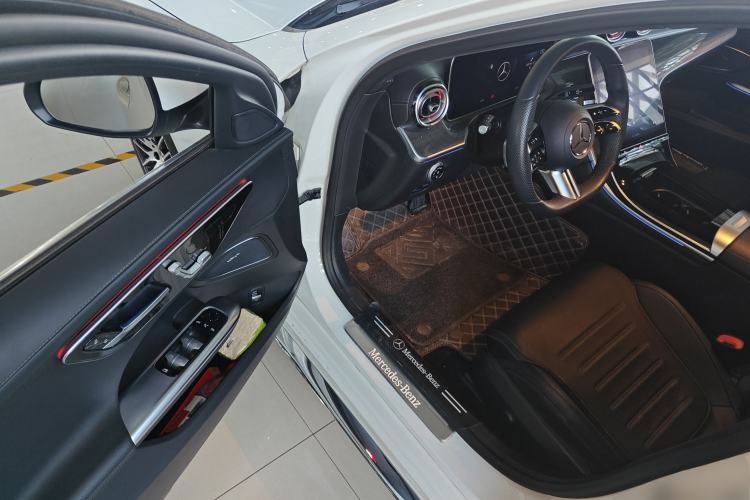 Used Mercedes-Benz C-Class 2022 Restyled C 260 L Sport Edition Driver Seat