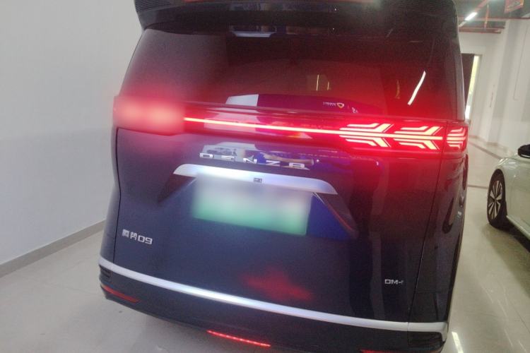 Used Denza D9 2023 DM-i 965 Luxury Model Rear