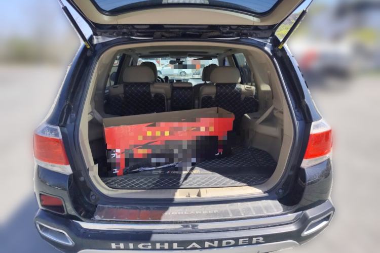 Used Toyota Highlander 2012 2.7L Two-Wheel Drive 7-Seater Luxury Edition Trunk