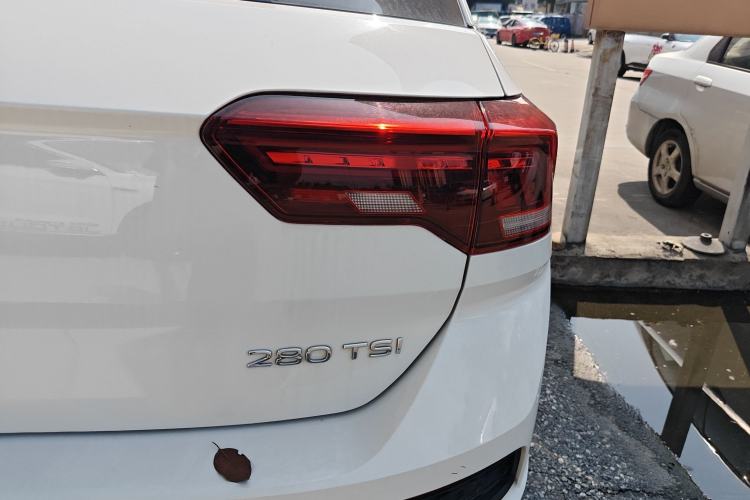 Used Volkswagen T-ROC 2022 280TSI DSG Two-Wheel Drive Elite PLUS Exterior 3